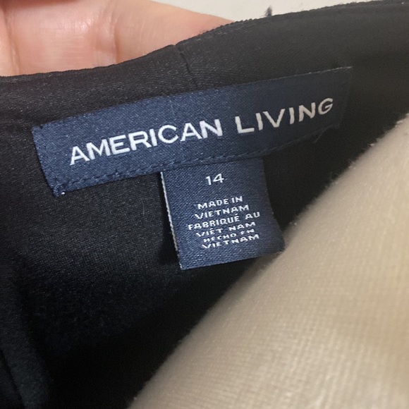 Shimmery black and silver cold shoulder evening dress - Picture 3 of 5